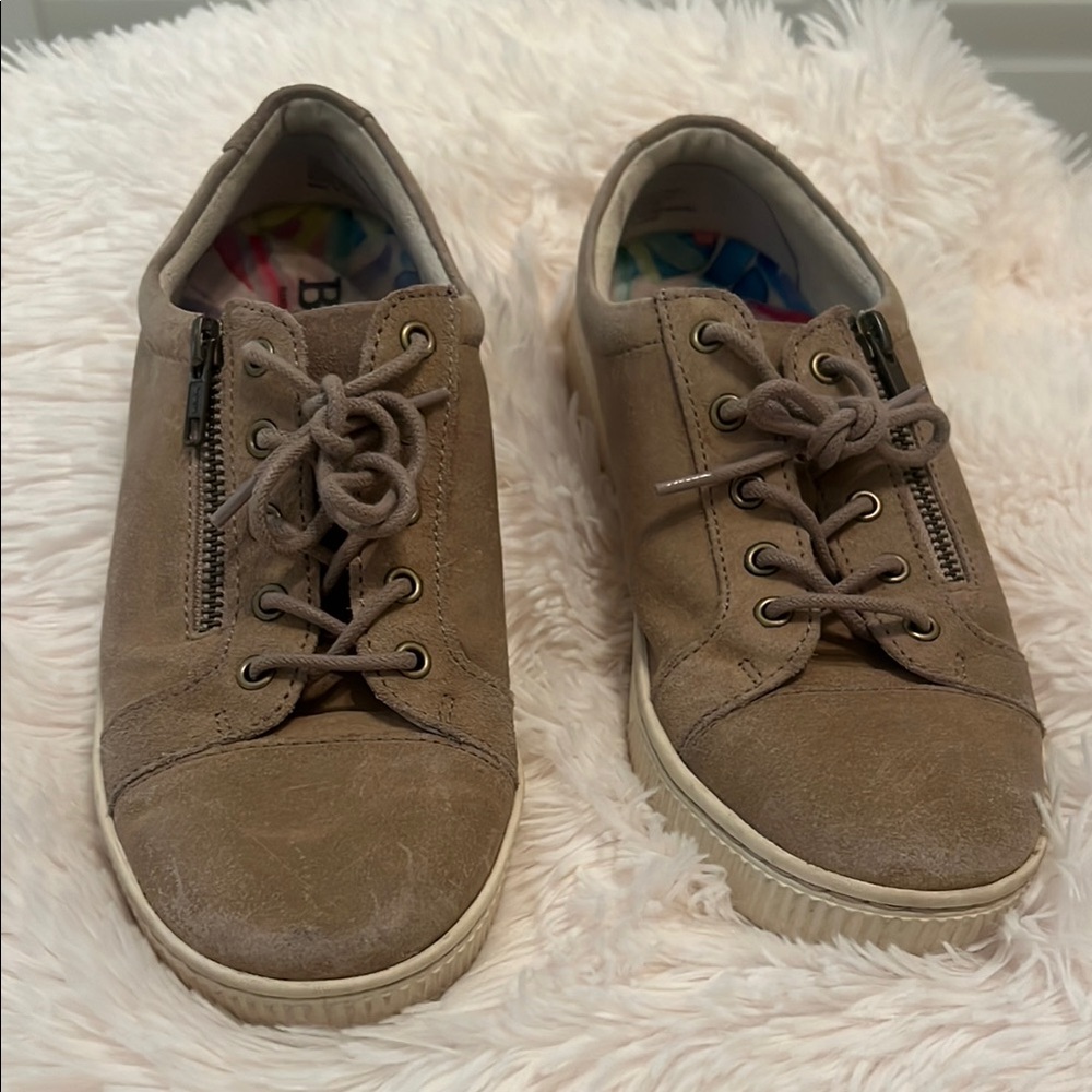 Born Leather Paloma Sneakers